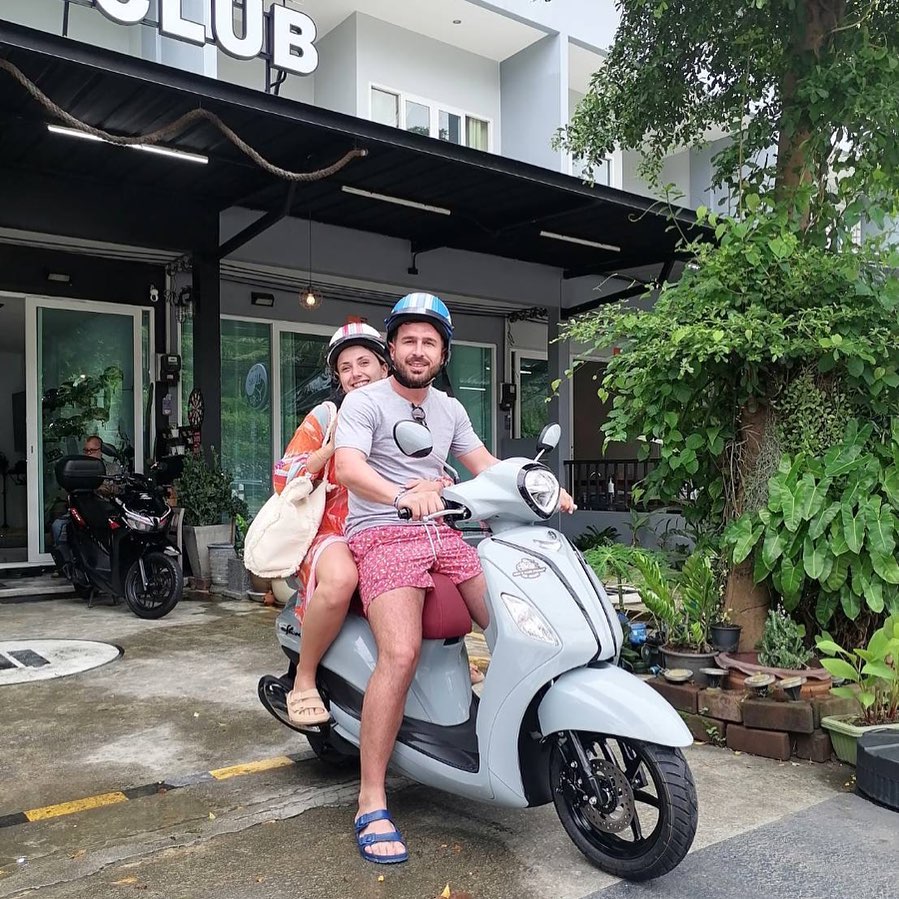 tourist-scooter-rental-phuket-honda-scoopy-mins-club
